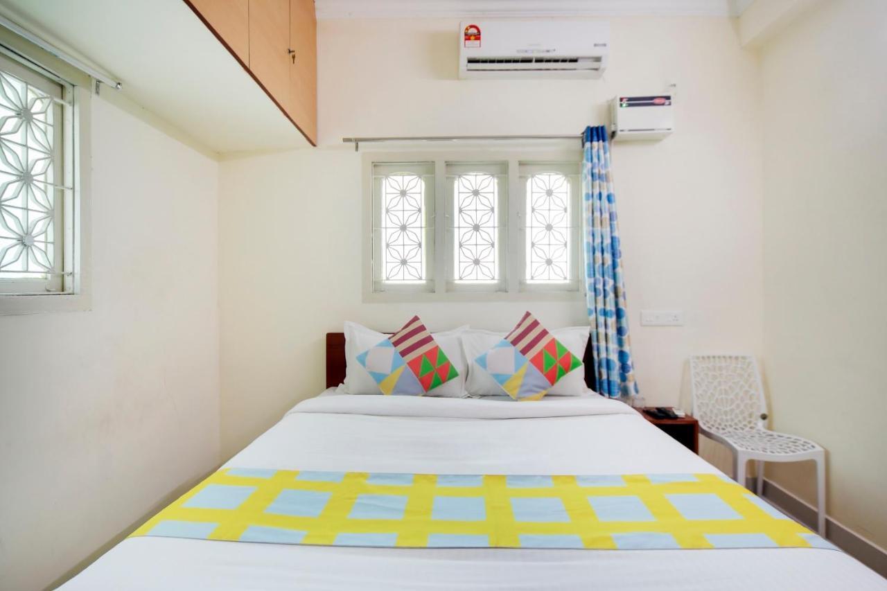 Hotel Yadvik Chennai Exterior photo