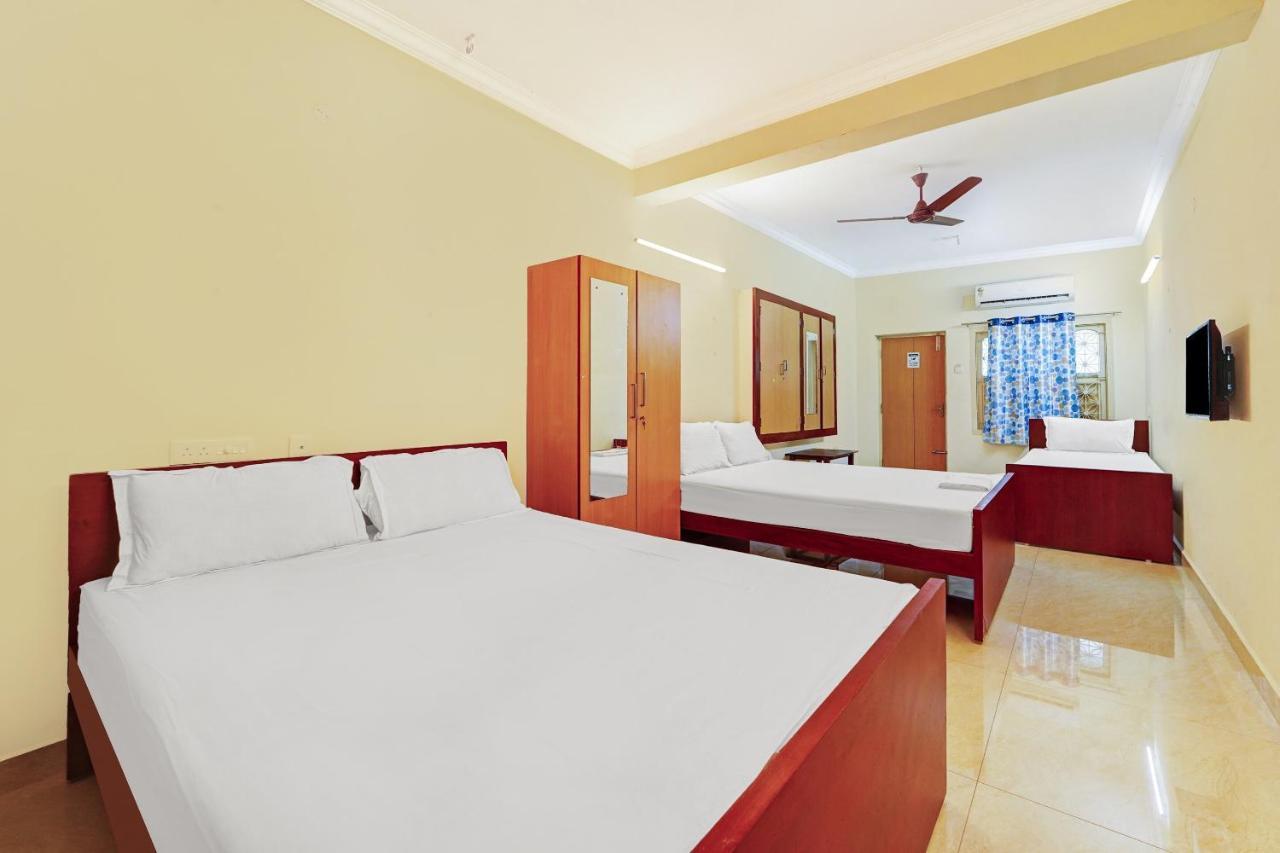 Hotel Yadvik Chennai Exterior photo