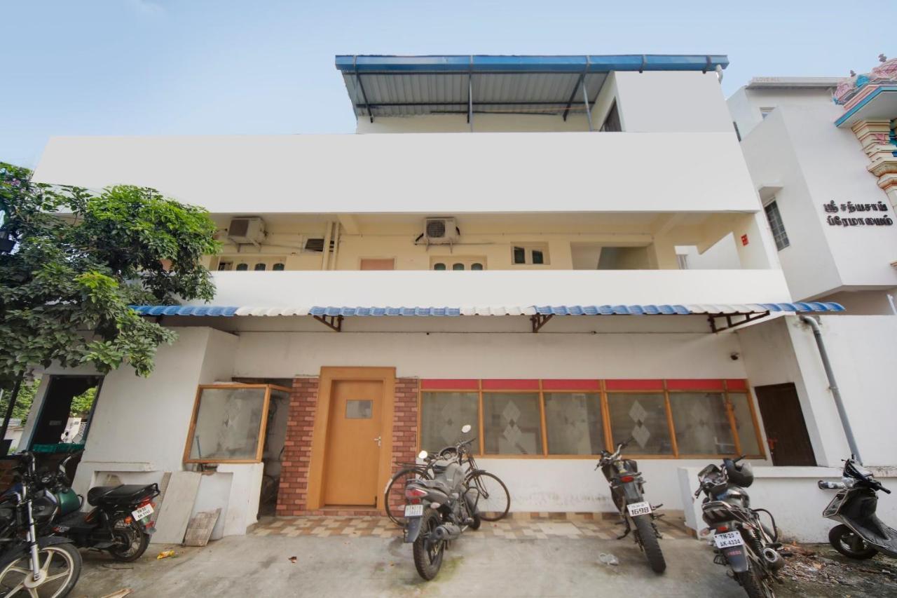 Hotel Yadvik Chennai Exterior photo